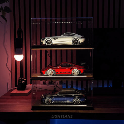 High quality 1:18 acrylic showcase with wooden base plate and LED lights