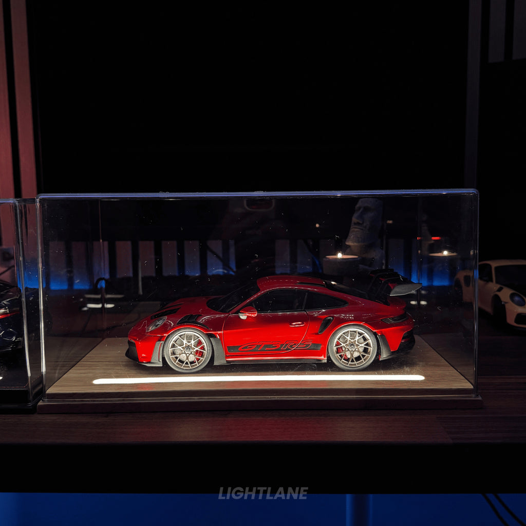 High quality 1:18 acrylic showcase with wooden base plate and LED lights